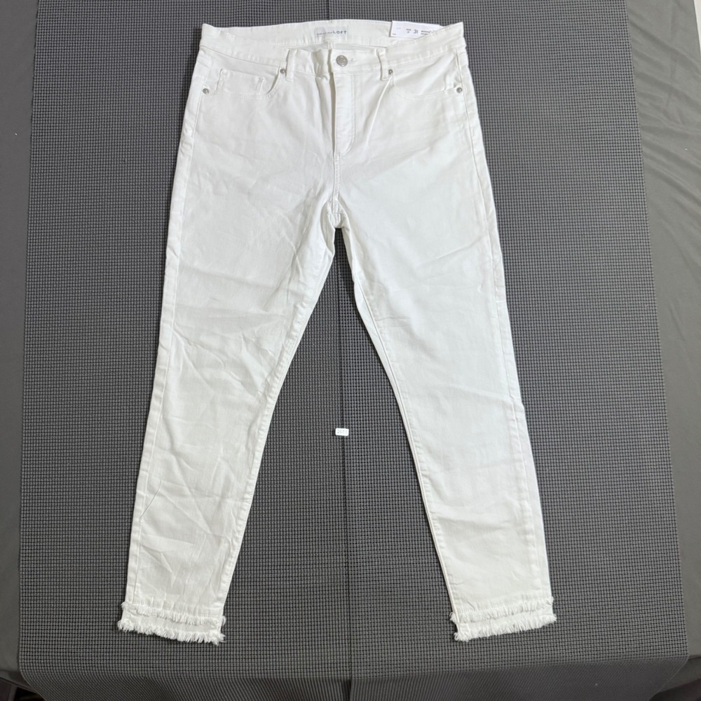 LOFT Modern Skinny Jeans White Frayed Hem Size 31/12